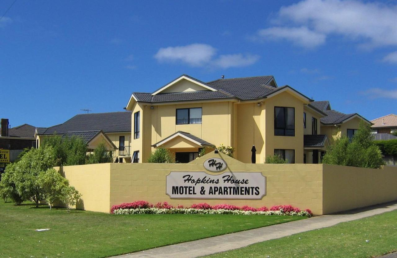 Hopkins House Motel & Apartments ウォーナンブール エクステリア 写真