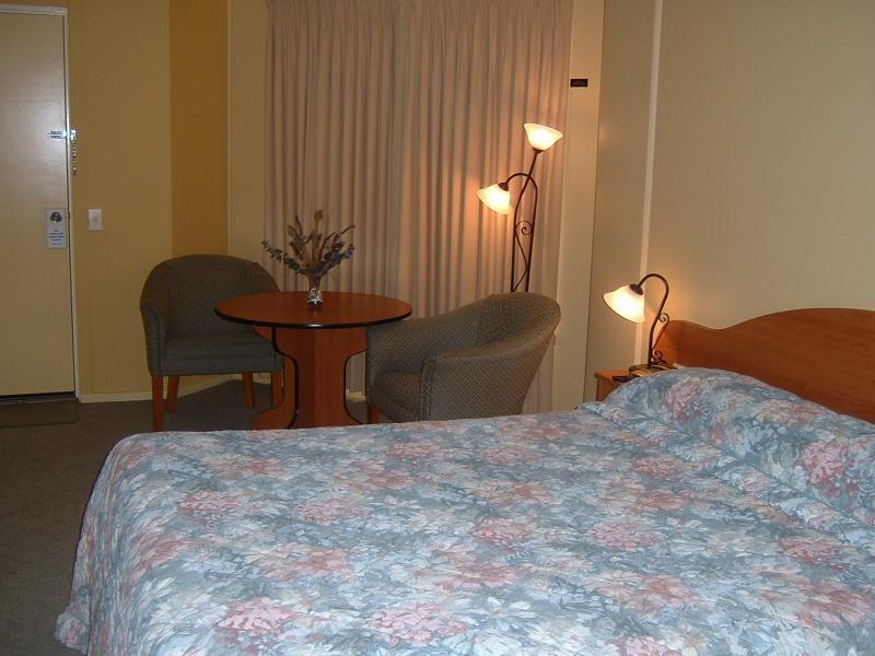 Hopkins House Motel & Apartments ウォーナンブール エクステリア 写真