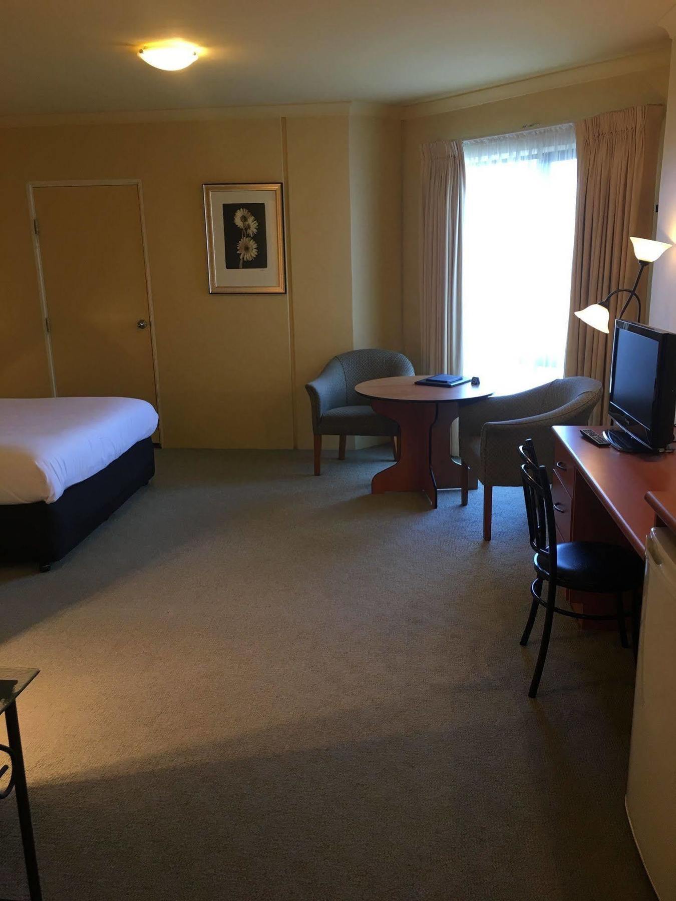 Hopkins House Motel & Apartments ウォーナンブール エクステリア 写真
