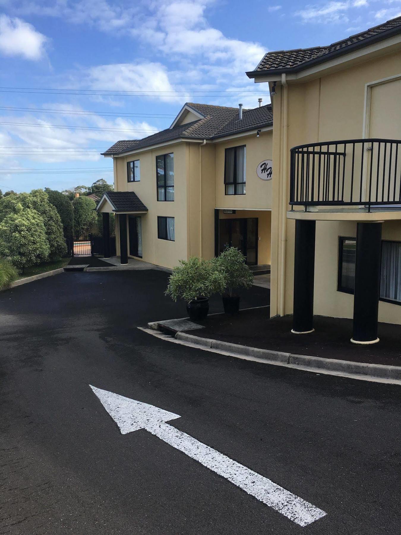 Hopkins House Motel & Apartments ウォーナンブール エクステリア 写真