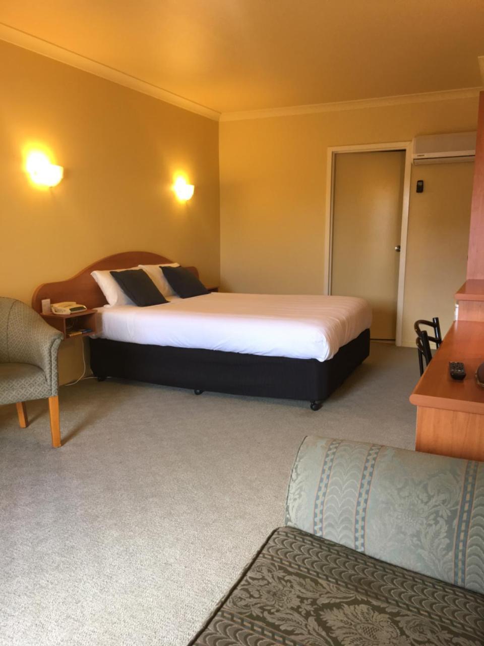 Hopkins House Motel & Apartments ウォーナンブール エクステリア 写真